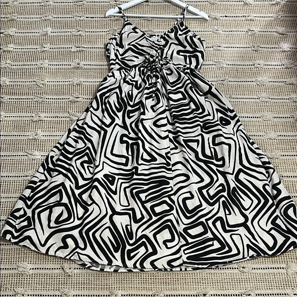 Sincerely Jules Monochrome Swirl Midi Dress